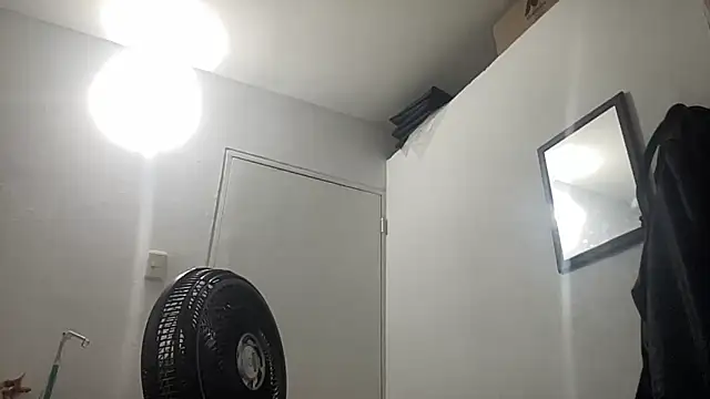 Snapshot of EvaHalsey chatting on 01/06/26, 10:45 EvaHalsey online show from 01/06/26, 10:45