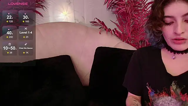 Snapshot of EvaHalsey chatting on 01/15/26, 09:18 EvaHalsey online show from 01/15/26, 09:18