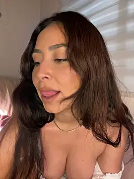 vixen allure online show from 02/18/25, 02:16