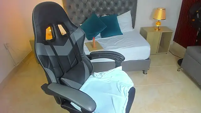 Snapshot of irantzu_hank chatting on 12/29/24, 03:24 irantzu hank online show from 12/29/24, 03:24