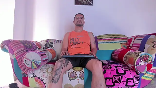 AndresSmith   online show from 02/10/25, 01:01