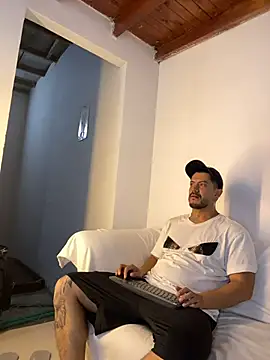 AndresSmith   online show from 07/07/26, 12:46