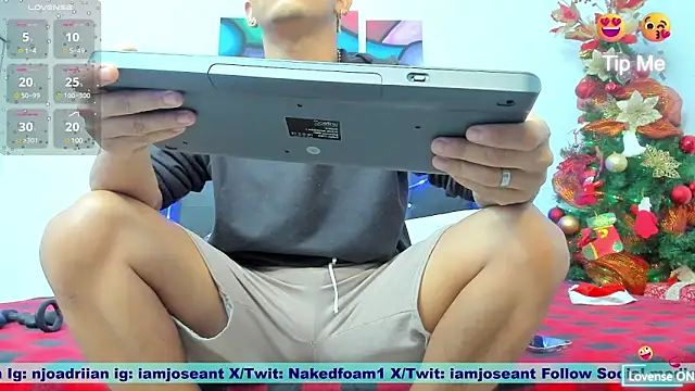 nakedfoam1 online show from 12/23/24, 01:40