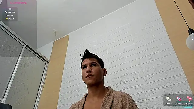 nakedfoam1 online show from 02/23/25, 01:46