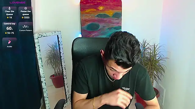 Snapshot of dirtyboy_23 chatting on 12/04/25, 04:33 dirtyboy 23 online show from 12/04/25, 04:33