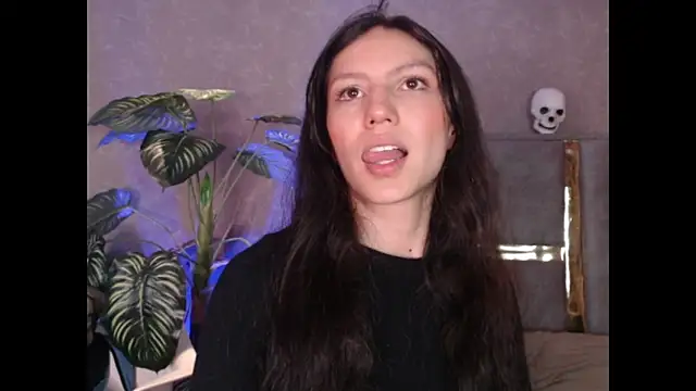 Bianca ks online show from 10/11/25, 03:17