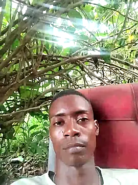 Snapshot of BeetledFlouter12 chatting on 11/07/25, 09:37 BeetledFlouter12 online show from 11/07/25, 09:37