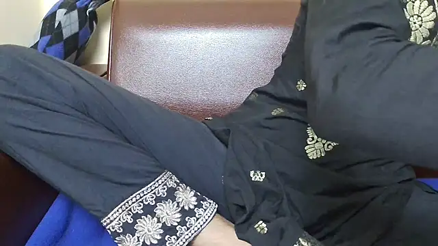 Srabontii online show from 11/11/25, 10:48