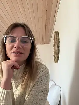 Milla  one online show from 02/18/25, 08:05