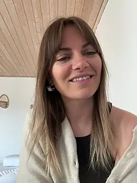 Milla  one online show from 03/10/25, 10:04