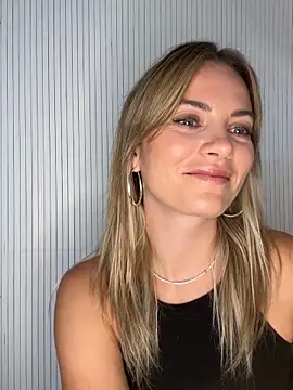 Milla  one online show from 09/15/25, 07:52