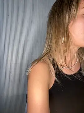 Milla  one online show from 09/17/25, 03:35