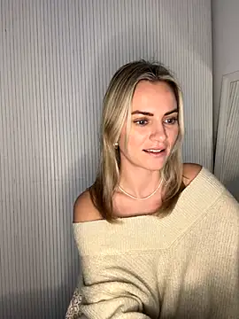 Milla  one online show from 12/14/25, 02:00