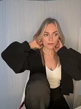 Milla  one online show from 02/10/26, 01:26