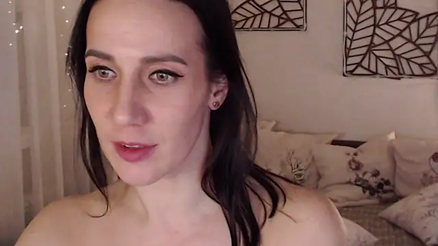 Snapshot of pepper_milf chatting on 02/10/25, 07:28 pepper milf online show from 02/10/25, 07:28