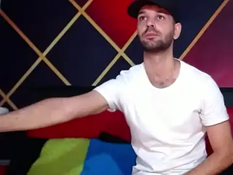 Snapshot of CindyandCarlo chatting on 03/03/25, 03:31 CindyandCarlo online show from 03/03/25, 03:31