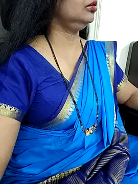 Snapshot of Deepthi_Mysore chatting on 03/03/25, 04:03 Deepthi Mysore online show from 03/03/25, 04:03