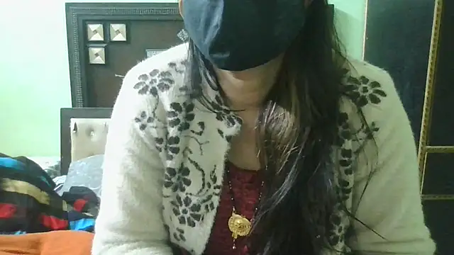 couplesuni online show from 12/23/24, 10:42