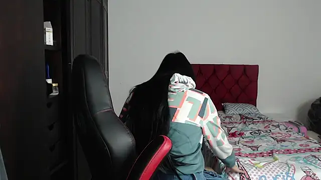 Snapshot of kayla_k18 chatting on 02/02/25, 08:41 kayla k18 online show from 02/02/25, 08:41