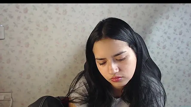 kayla k18 online show from 10/23/25, 01:05