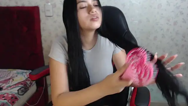 Snapshot of kayla_k18 chatting on 11/10/25, 03:27 kayla k18 online show from 11/10/25, 03:27