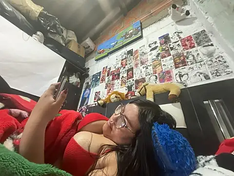 Snapshot of dafne19_ chatting on 07/20/26, 01:42 dafne19 online show from 07/20/26, 01:42