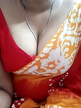 Snapshot of Lusty-siri chatting on 01/05/25, 03:53 Lusty-siri online show from 01/05/25, 03:53