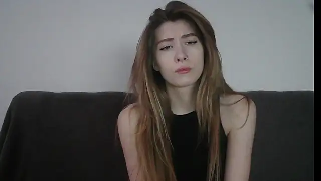 ErikaShyy online show from 01/14/25, 01:28