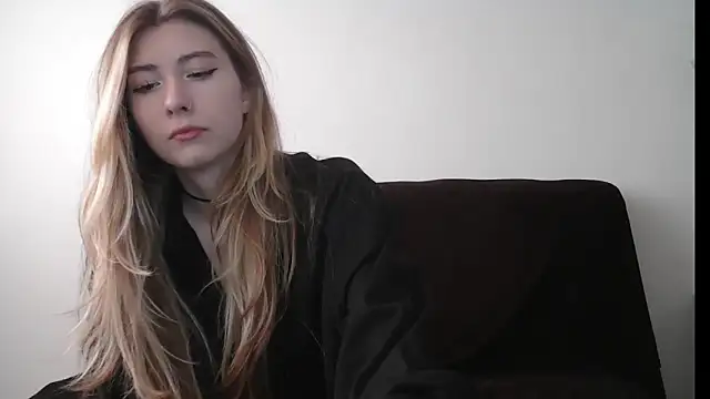 ErikaShyy online show from 09/08/25, 03:11