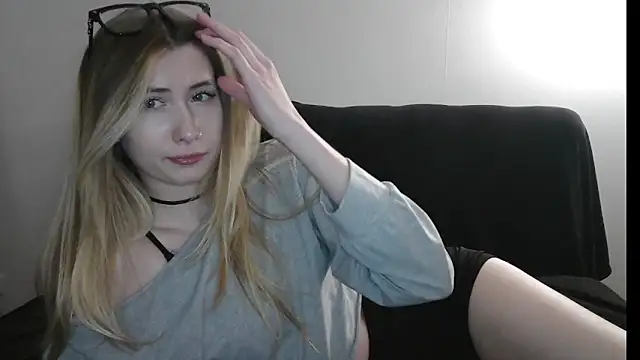 ErikaShyy online show from 03/03/26, 01:50