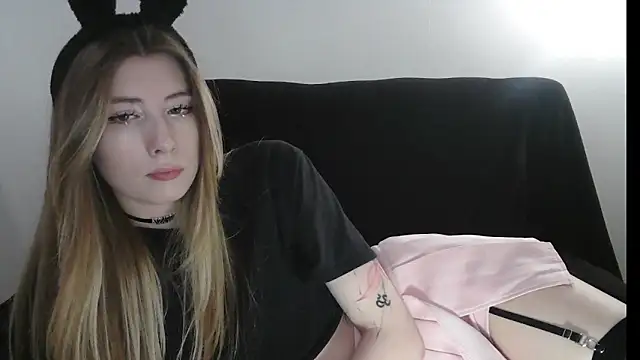 ErikaShyy online show from 06/03/26, 11:13