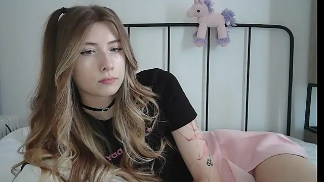ErikaShyy online show from 07/02/26, 10:10