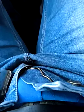 Snapshot of geilehecke1 chatting on 01/14/25, 03:47 geilehecke1 online show from 01/14/25, 03:47