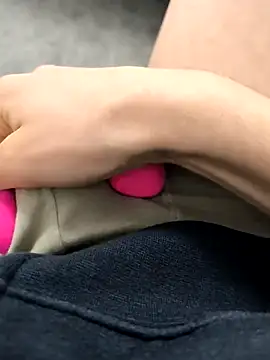 Snapshot of geilehecke1 chatting on 01/24/25, 05:32 geilehecke1 online show from 01/24/25, 05:32