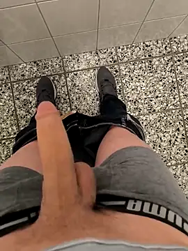 Snapshot of geilehecke1 chatting on 03/21/25, 03:35 geilehecke1 online show from 03/21/25, 03:35