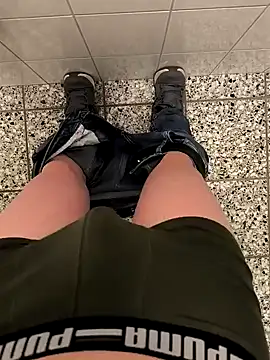 Snapshot of geilehecke1 chatting on 02/25/26, 08:57 geilehecke1 online show from 02/25/26, 08:57