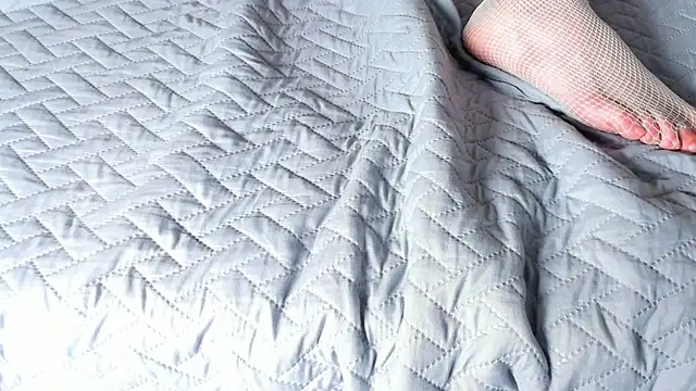 LiaFlowers online show from 02/25/25, 06:25