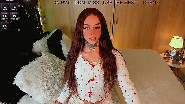 CALLME GODDESS  online show from 06/17/26, 07:33