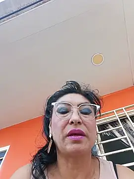 Snapshot of katysquirtdirty chatting on 07/16/26, 11:49 katysquirtdirty online show from 07/16/26, 11:49