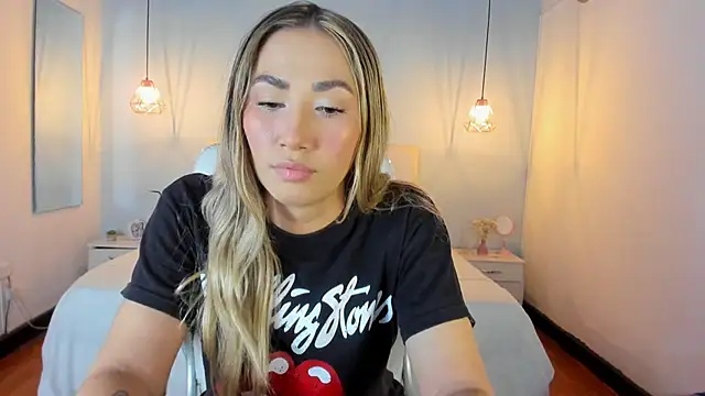 Emma23   online show from 01/09/25, 12:57