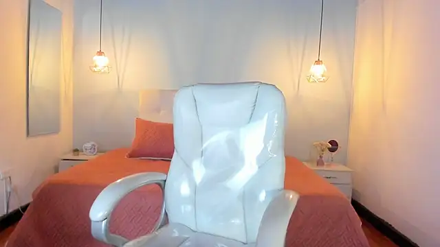 Emma23   online show from 01/21/25, 12:36