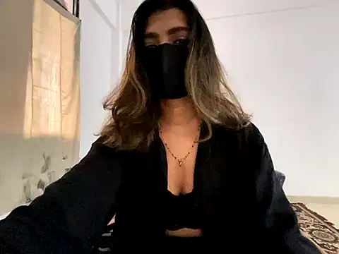 Snapshot of MaYaa__11 chatting on 12/04/24, 01:58 MaYaa 11 online show from 12/04/24, 01:58