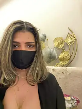 Snapshot of MaYaa__11 chatting on 01/06/26, 07:56 MaYaa 11 online show from 01/06/26, 07:56