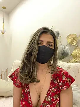 Snapshot of MaYaa__11 chatting on 02/08/26, 07:12 MaYaa 11 online show from 02/08/26, 07:12