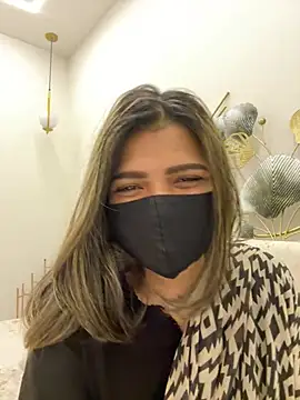 Snapshot of MaYaa__11 chatting on 02/12/26, 06:41 MaYaa 11 online show from 02/12/26, 06:41