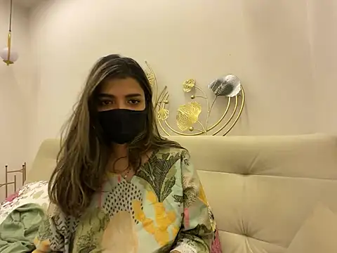 MaYaa  11 online show from 04/17/26, 07:33