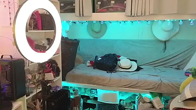 cunty tranny lydia online show from 04/11/26, 01:21