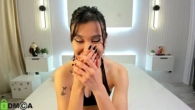 Lola Peach online show from 01/30/25, 09:36