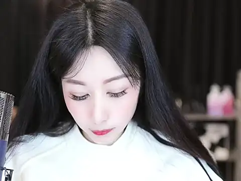 Nuyoah-77 online show from 01/20/25, 03:50