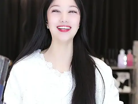 Nuyoah-77 online show from 02/06/25, 06:46